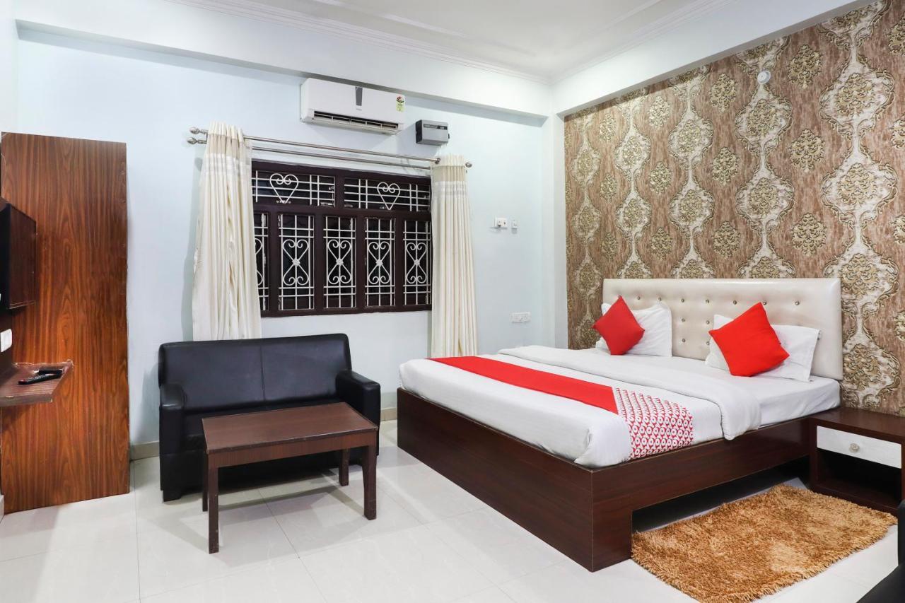 Siwān Oyo 70489 Hotel Tajvar מראה חיצוני תמונה