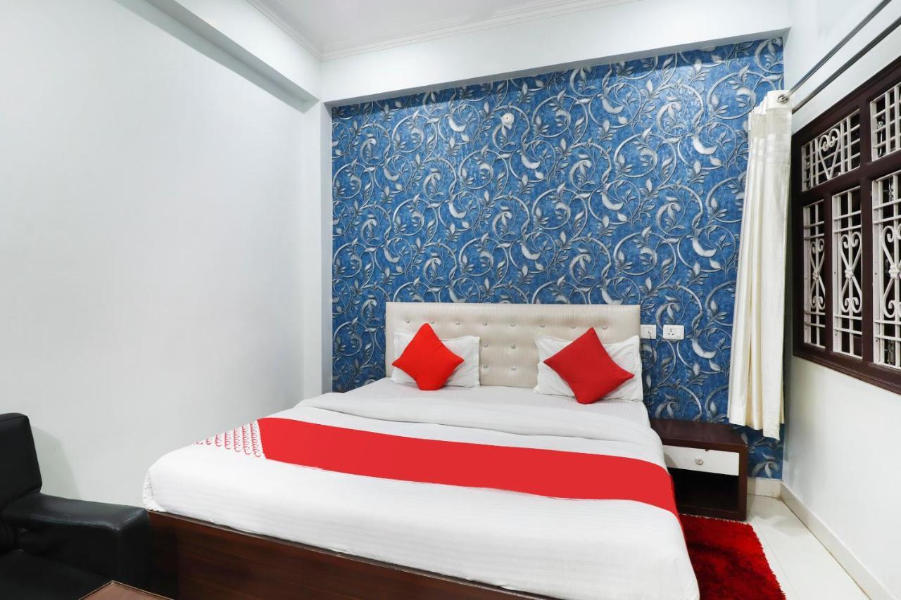 Siwān Oyo 70489 Hotel Tajvar מראה חיצוני תמונה